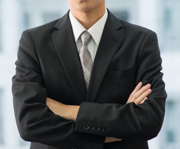 上場企業／年収1600万円